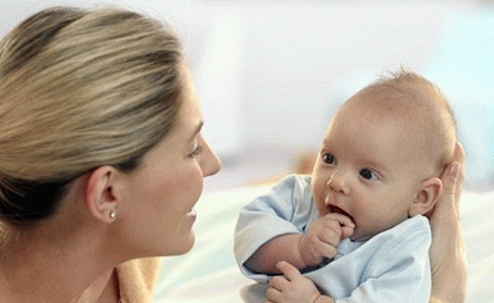 When a newborn baby begins to hear