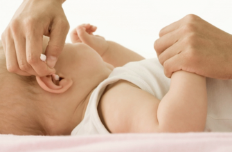Cuidado do ouvido recém-nascido