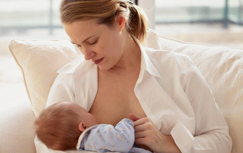 how to breastfeed a newborn