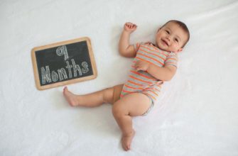Ce poate și trebuie să poată face un copil la 9 luni
