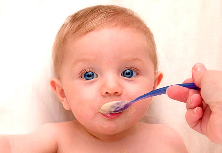 aliments complémentaires pour céréales pour bébés