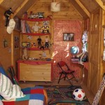 jouer aux maisons en bois pour les enfants photo à l'intérieur de la maison