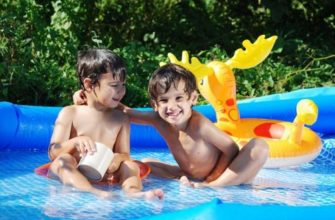 hồ bơi trẻ em cho một nơi cư trú mùa hè