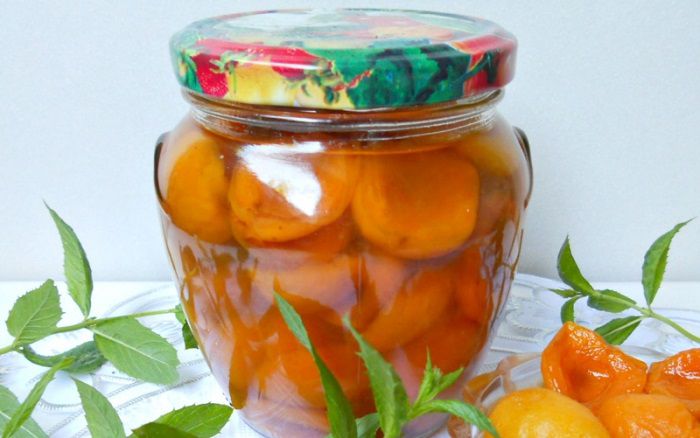 canned apricots