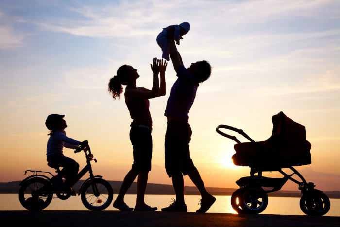 happy-familie-silhouette-