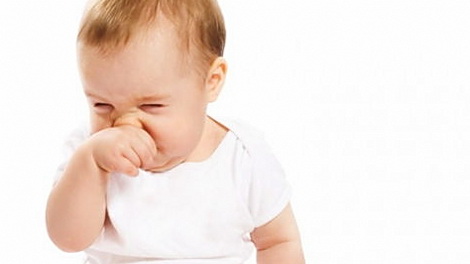 physiologische laufende Nase bei einem Neugeborenen