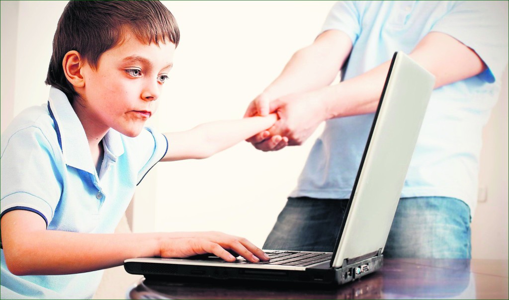 kindverslaving aan computer