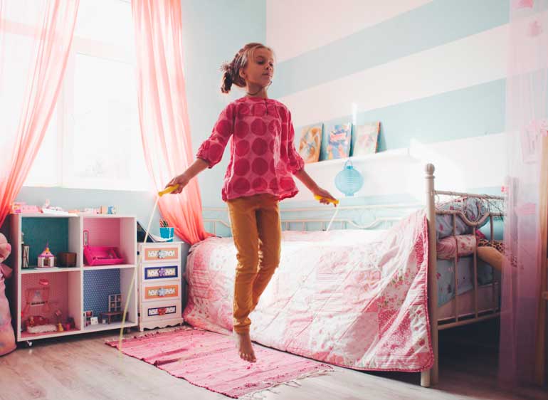L'âge auquel un enfant a besoin de sa propre chambre