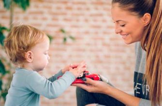 Wie man ein Kindermädchen für ein Kind wählt