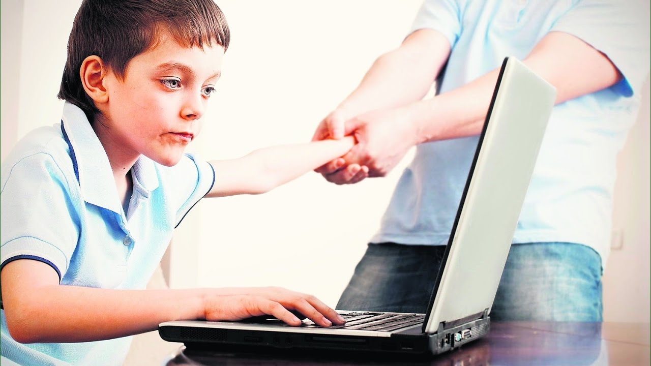 How does the internet affect a child