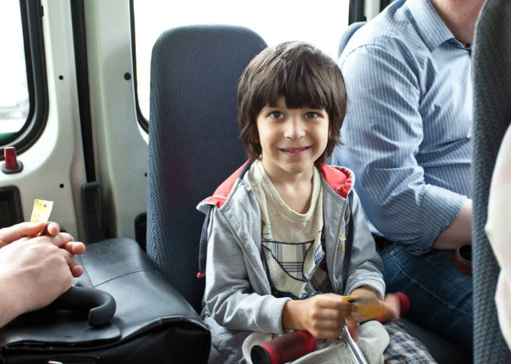 деца у јавном превозу треба да седе