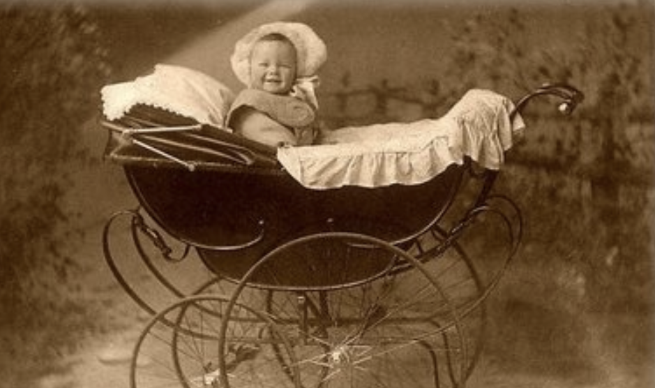 carrinhos de bebê vintage