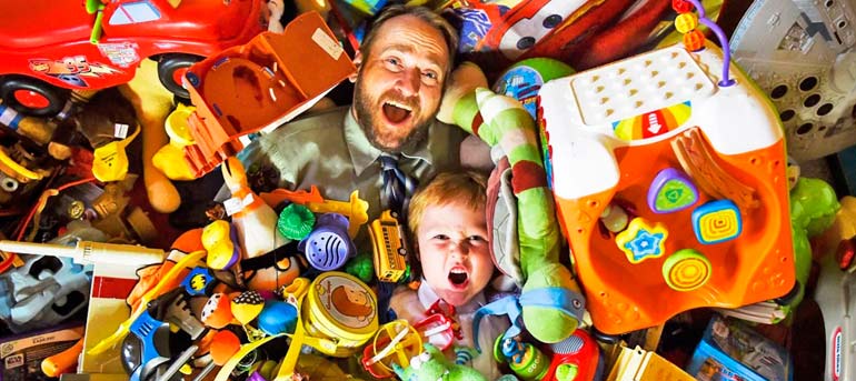 quantos brinquedos uma criança precisa em 2 anos